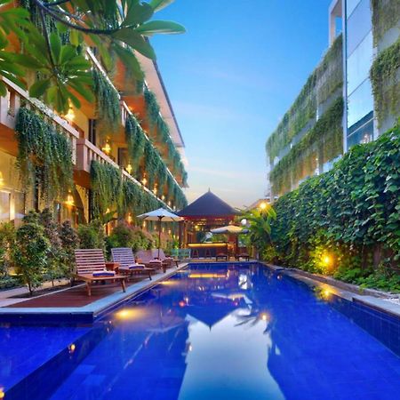 Bali Chaya Hotel Legian Екстер'єр фото