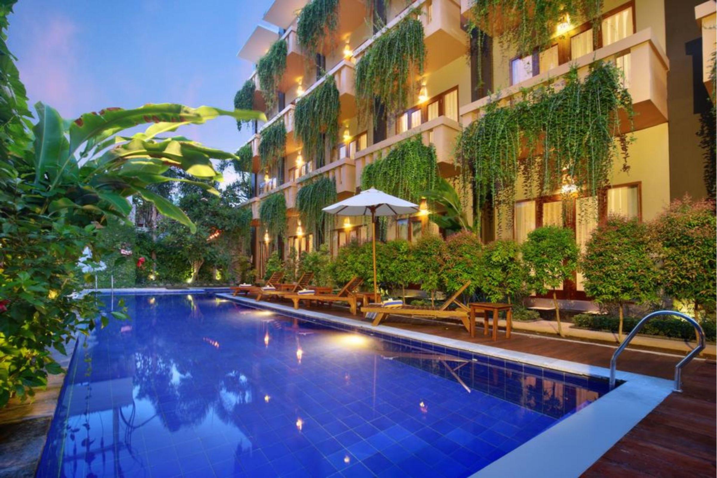 Bali Chaya Hotel Legian Екстер'єр фото